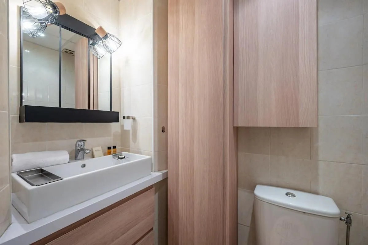 B016 - Beautiful Apt For 4 - Cannes Center 0*,  Francja