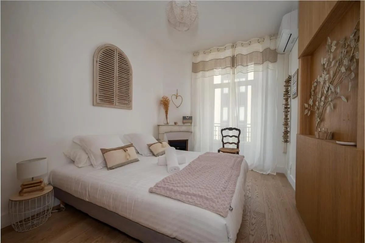 B016 - Beautiful Apt For 4 - Cannes Center 0*,